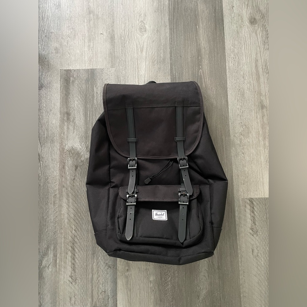 Herschel Retreat Backpack 23L